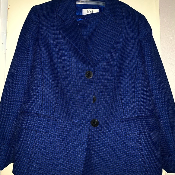Two Le Suit interview Suits Size 12 and 14 - Picture 1 of 7